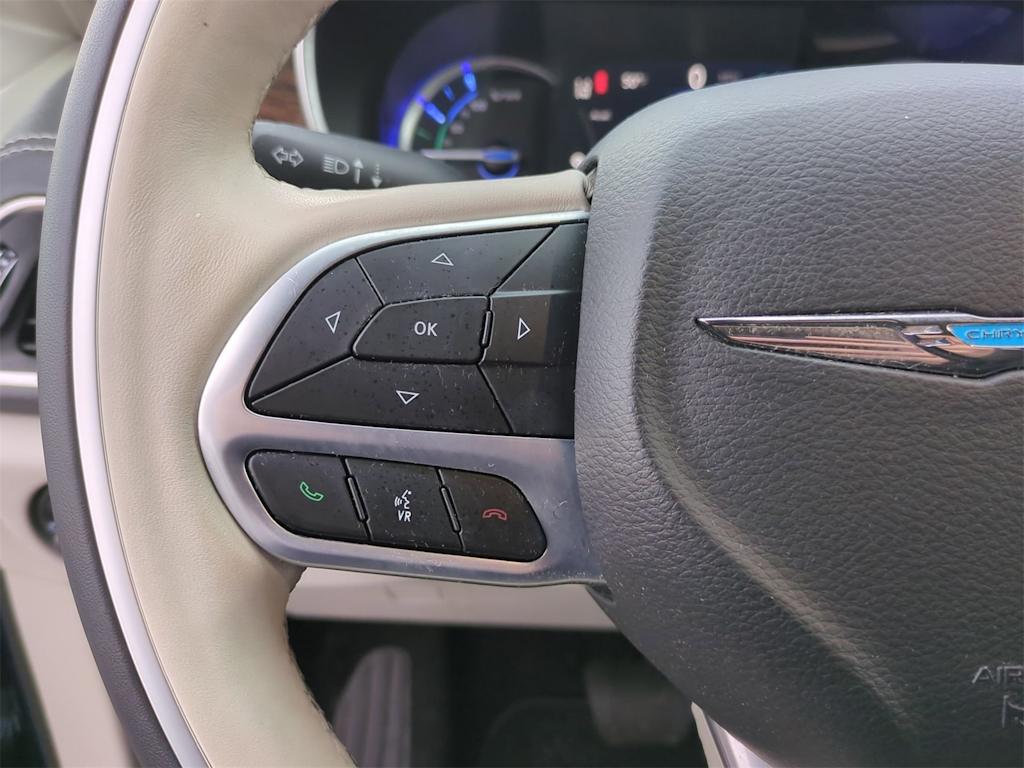 2021 Chrysler Pacifica Hybrid Limited 26