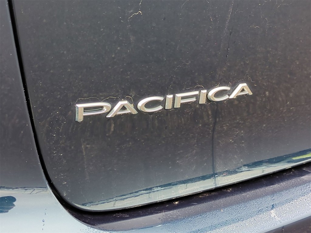 2021 Chrysler Pacifica Hybrid Limited 7