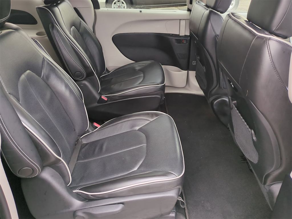 2021 Chrysler Pacifica Hybrid Limited 25