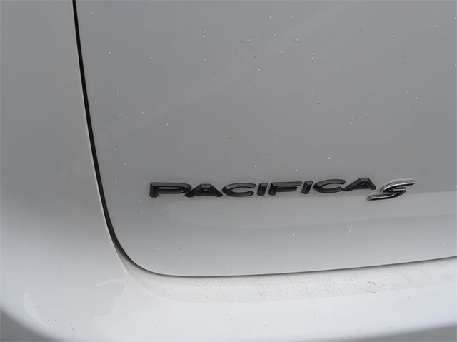 2021 Chrysler Pacifica Hybrid Limited 6