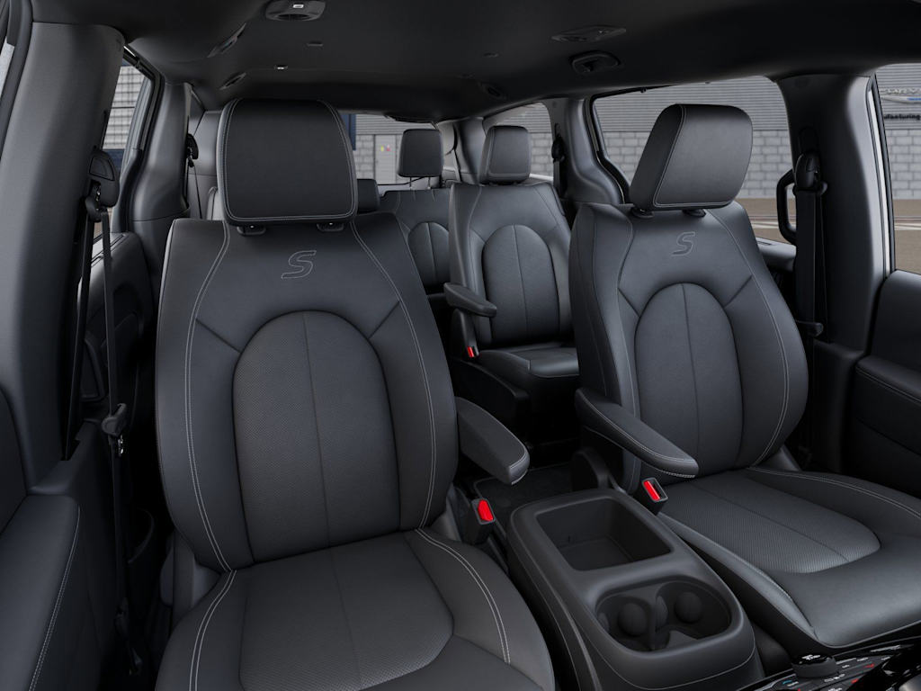 Thumbnail: 2026 Chrysler Pacifica - 9