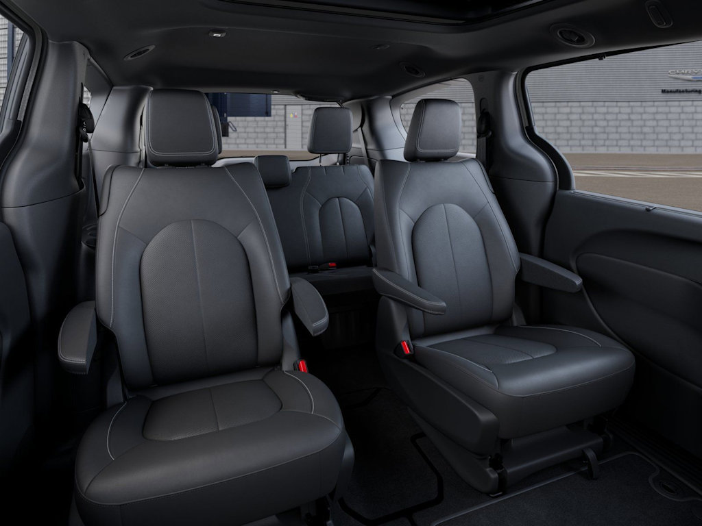Thumbnail: 2026 Chrysler Pacifica - 8