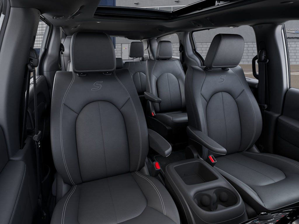 Thumbnail: 2026 Chrysler Pacifica - 9