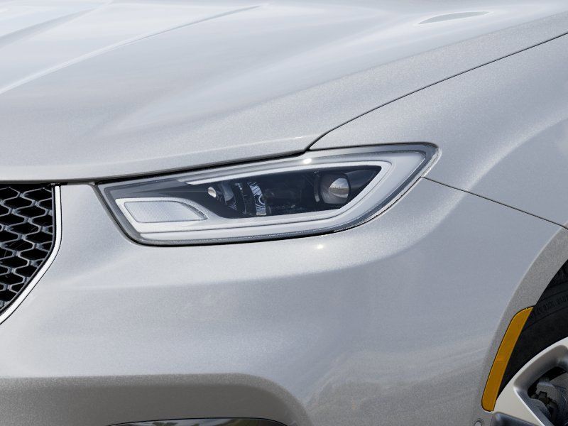 Thumbnail: 2026 Chrysler Pacifica - 17