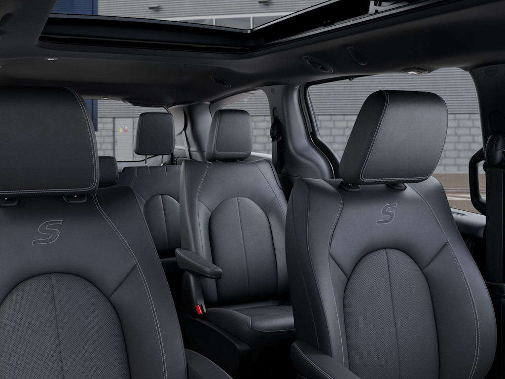 Thumbnail: 2026 Chrysler Pacifica - 26