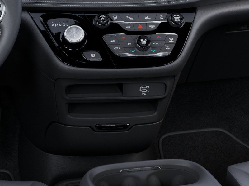 Thumbnail: 2026 Chrysler Pacifica - 12