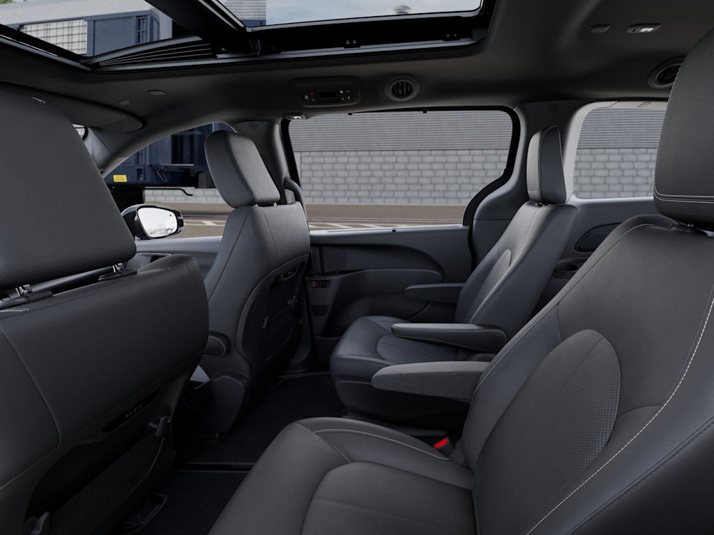 Thumbnail: 2026 Chrysler Pacifica - 9