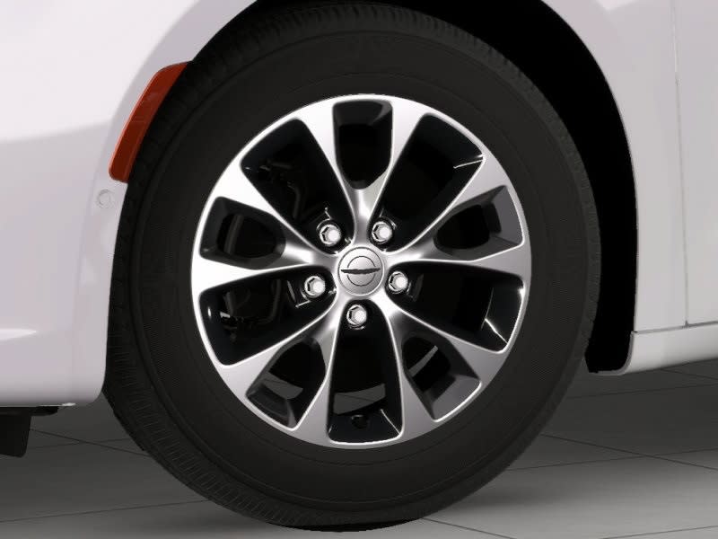 Thumbnail: 2026 Chrysler Pacifica - 8