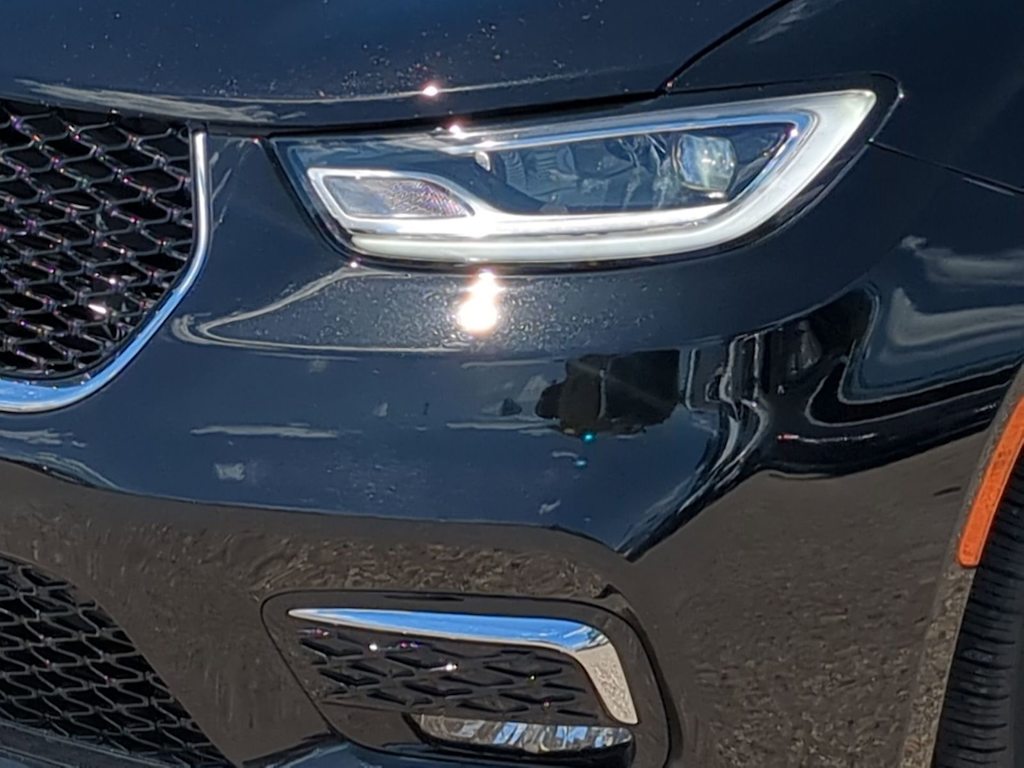 Thumbnail: 2024 Chrysler Pacifica - 23