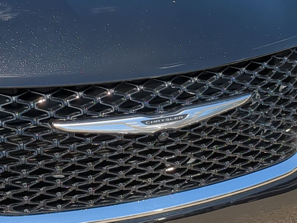Thumbnail: 2024 Chrysler Pacifica - 7
