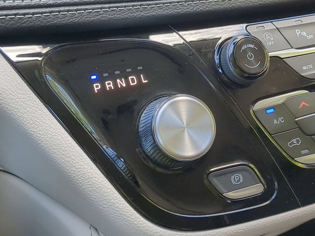 Thumbnail: 2024 Chrysler Pacifica - 15