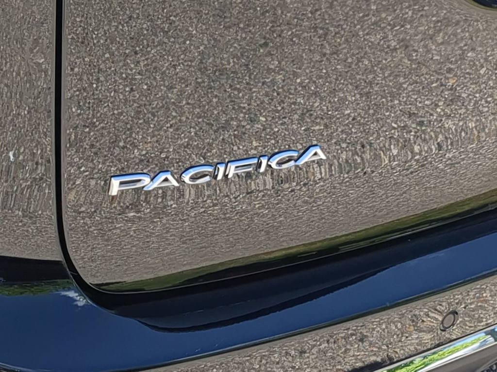 Thumbnail: 2024 Chrysler Pacifica - 24