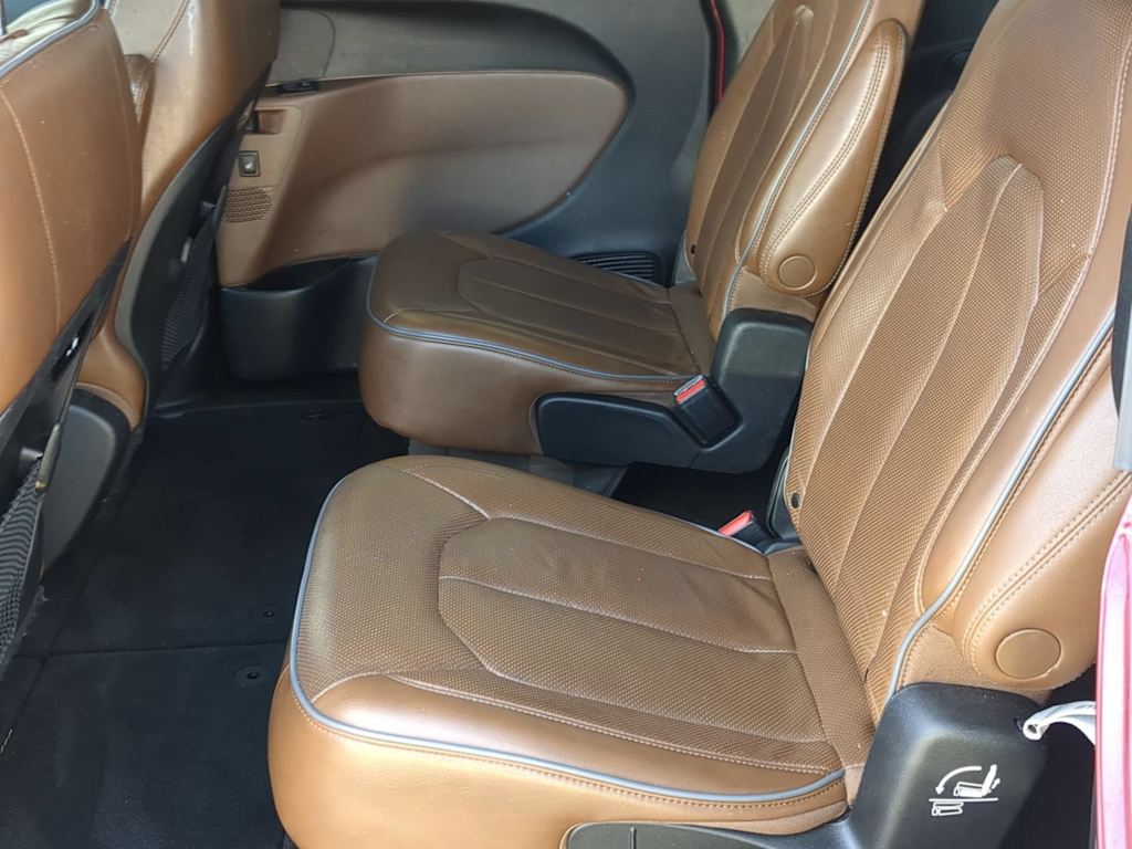 Thumbnail: 2021 Chrysler Pacifica - 11