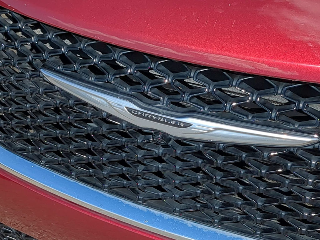 Thumbnail: 2021 Chrysler Pacifica - 7