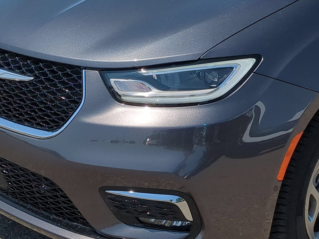 Thumbnail: 2022 Chrysler Pacifica - 23