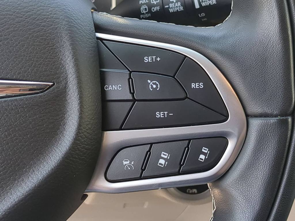 Thumbnail: 2022 Chrysler Pacifica - 29