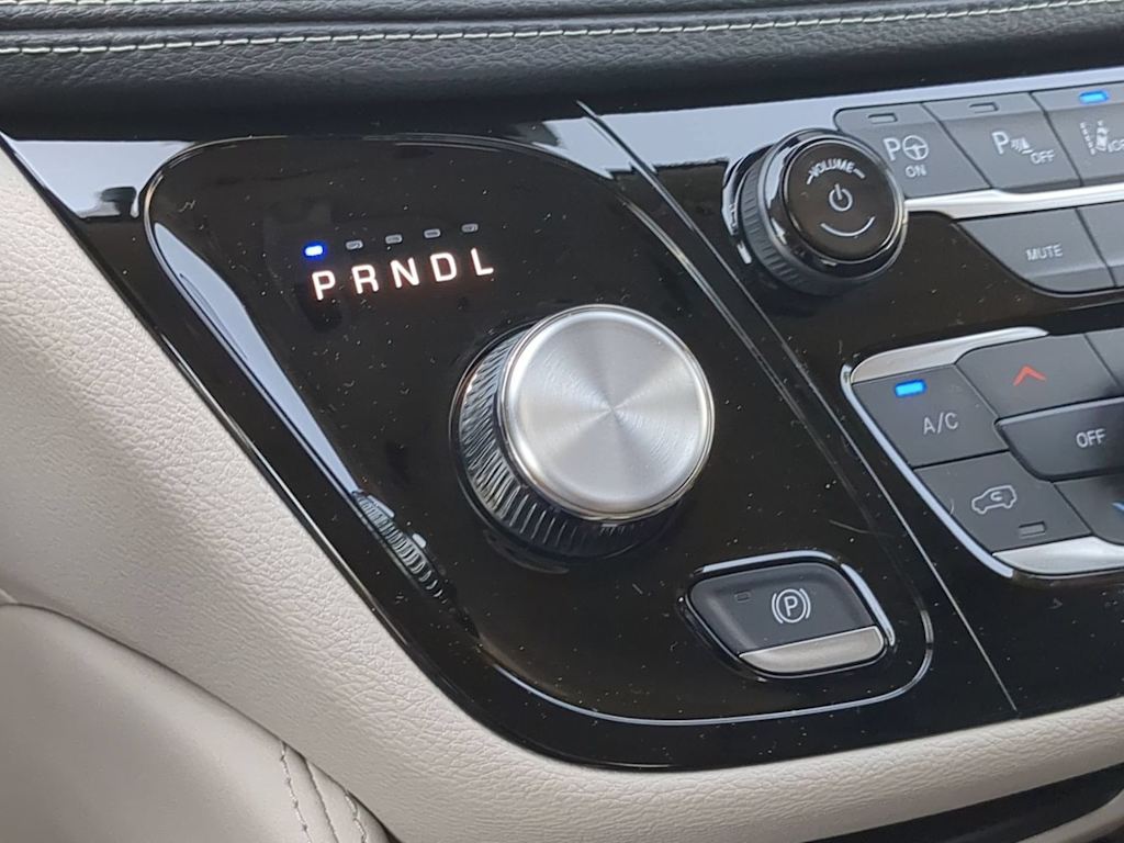Thumbnail: 2022 Chrysler Pacifica - 15