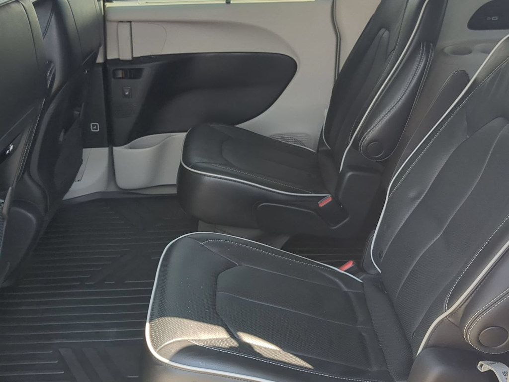 Thumbnail: 2022 Chrysler Pacifica - 26
