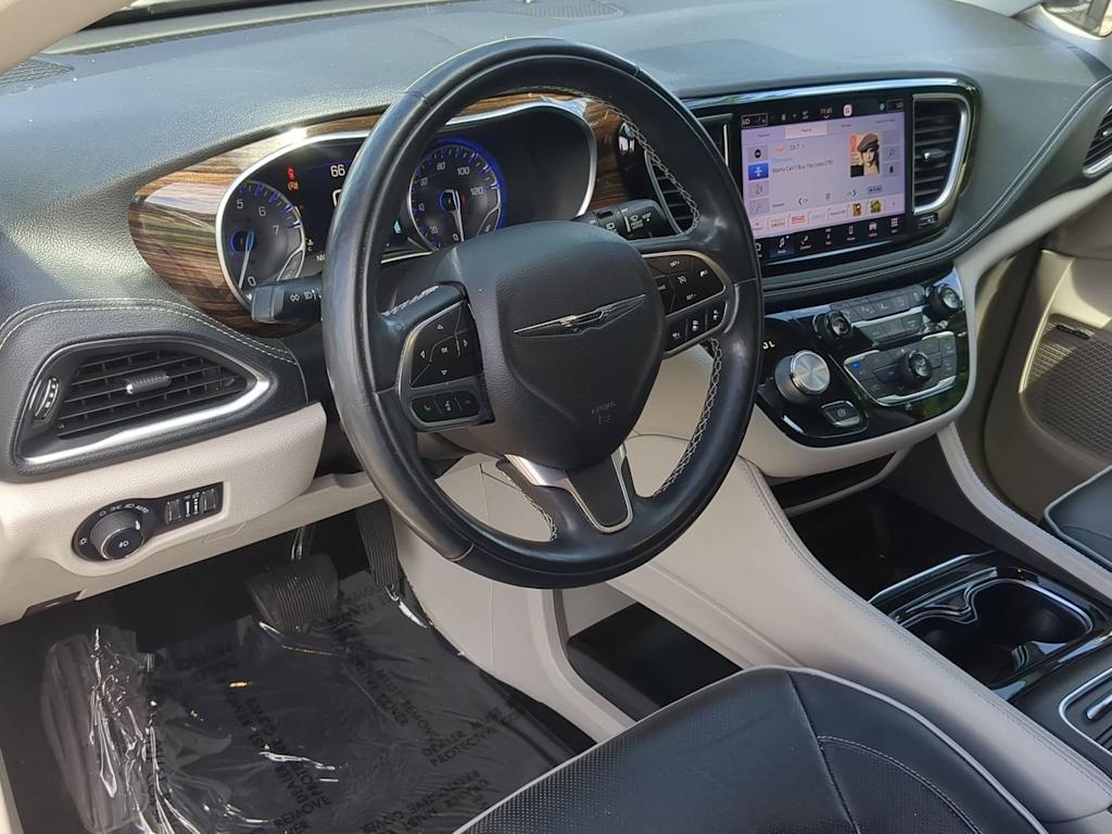 Thumbnail: 2022 Chrysler Pacifica - 2
