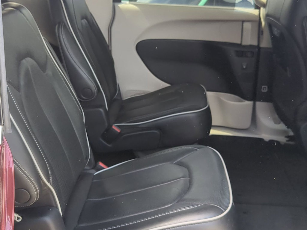 Thumbnail: 2022 Chrysler Pacifica - 25