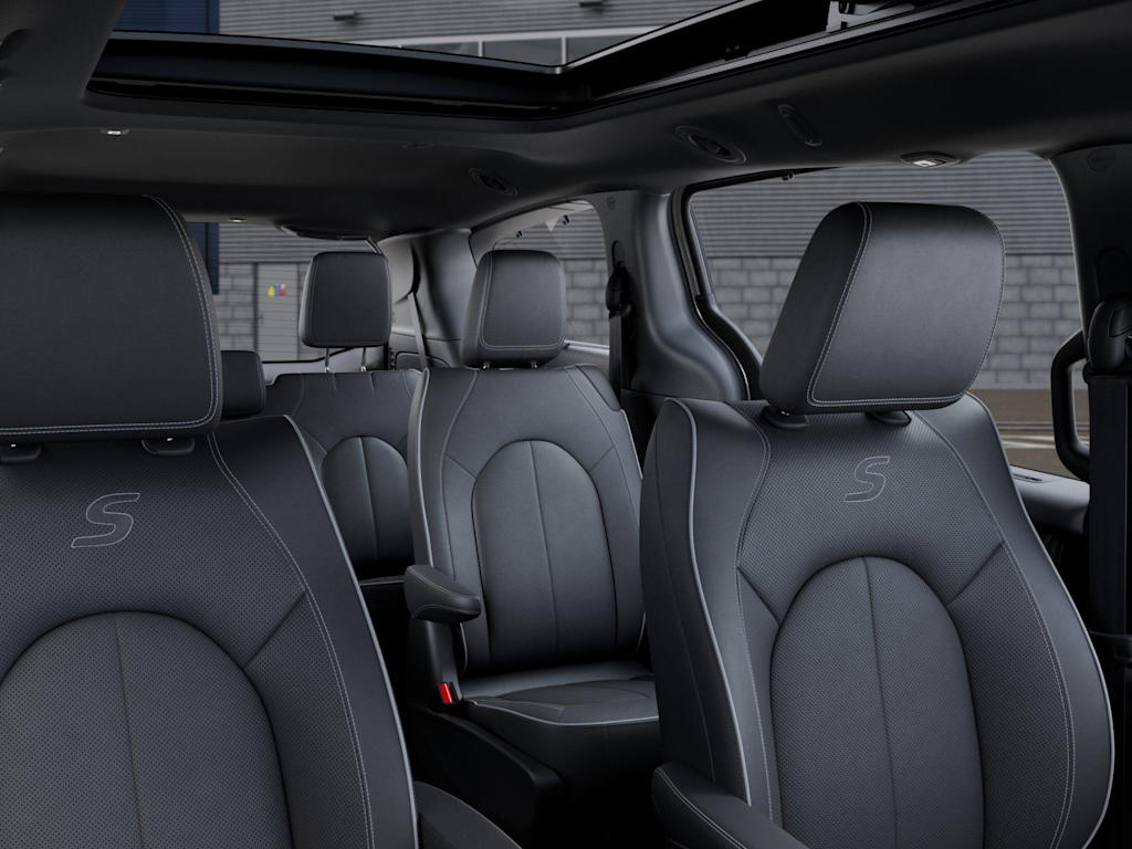Thumbnail: 2026 Chrysler Pacifica - 26