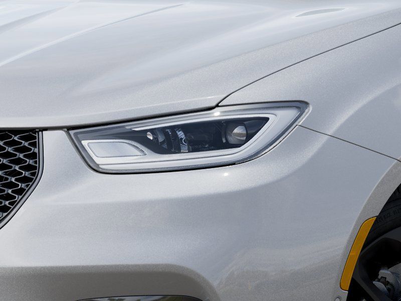 Thumbnail: 2026 Chrysler Pacifica - 16