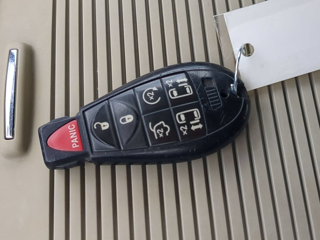 Thumbnail: 2014 Dodge Grand Caravan - 16