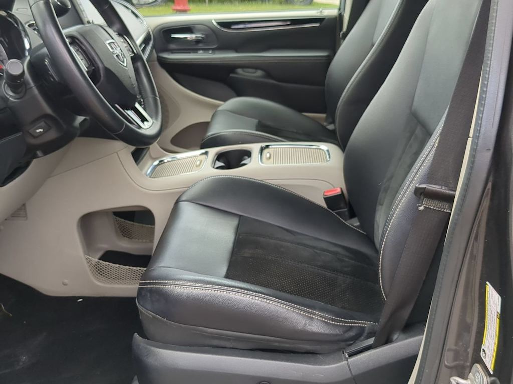 Thumbnail: 2014 Dodge Grand Caravan - 10