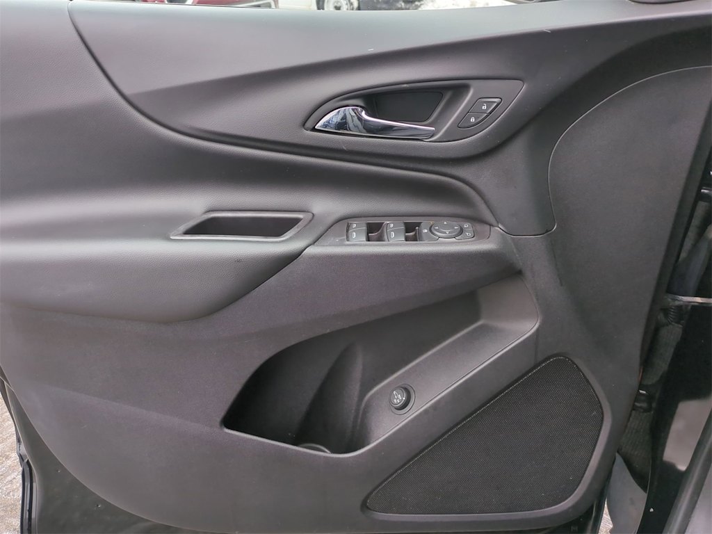 Thumbnail: 2020 Chevrolet Equinox - 33