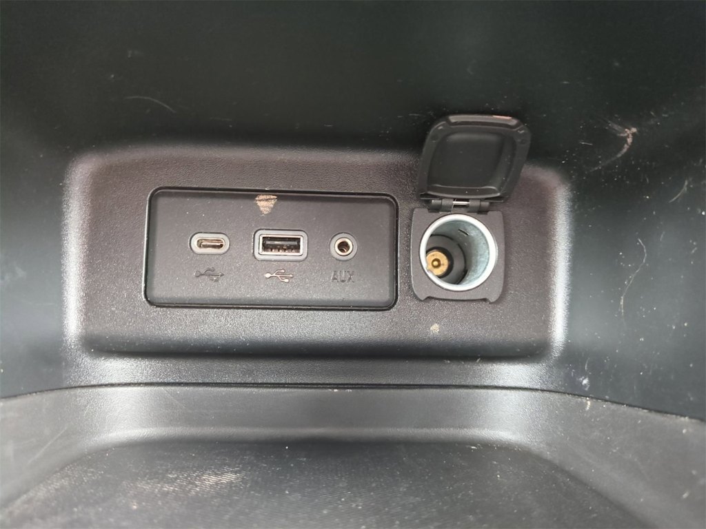 Thumbnail: 2020 Chevrolet Equinox - 34