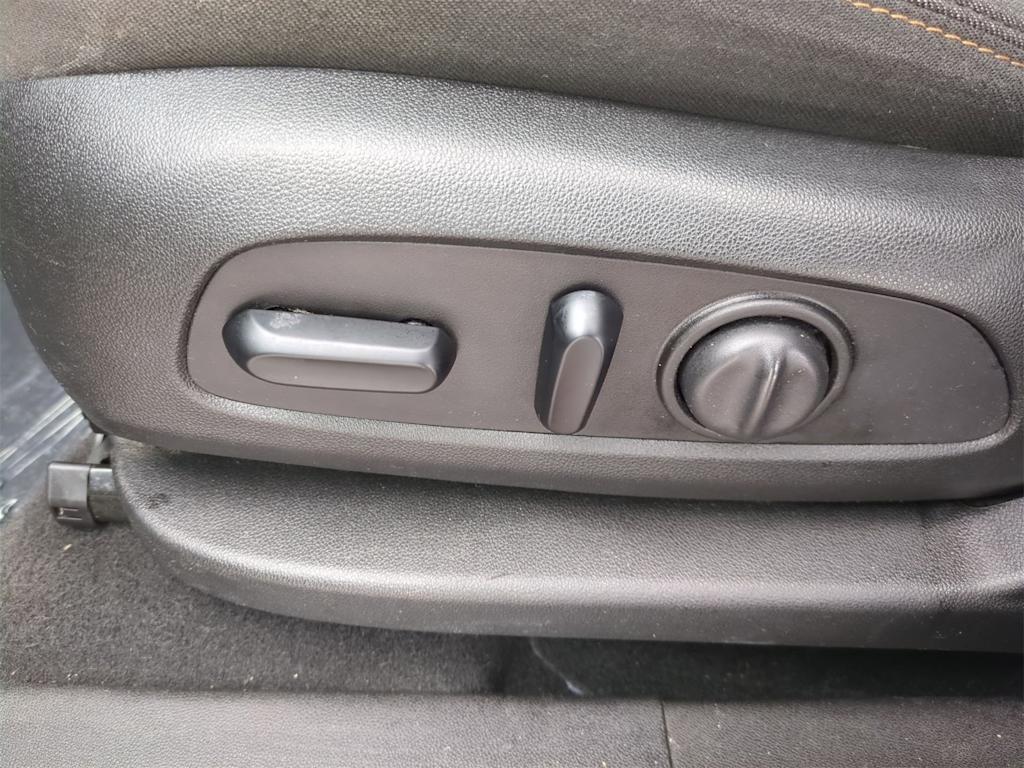 Thumbnail: 2020 Chevrolet Equinox - 25