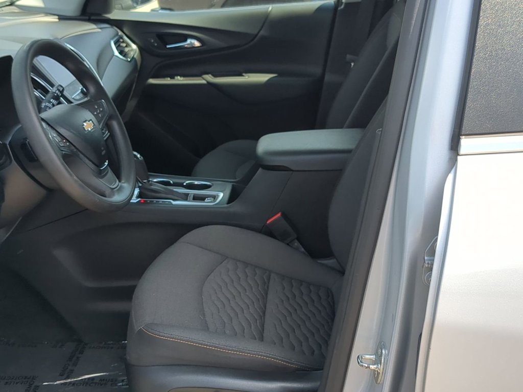 Thumbnail: 2021 Chevrolet Equinox - 10