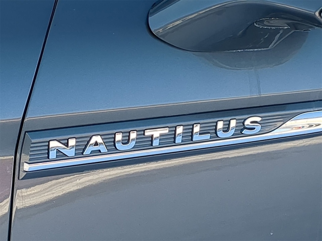 Thumbnail: 2022 Lincoln Nautilus - 31