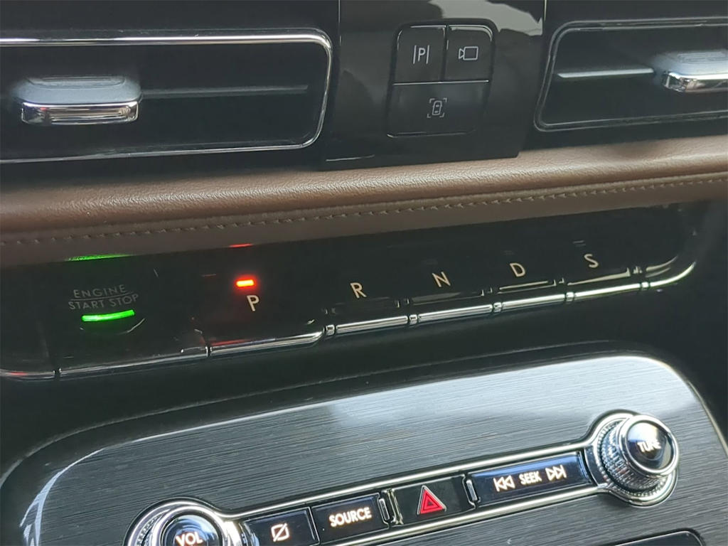 Thumbnail: 2022 Lincoln Nautilus - 42