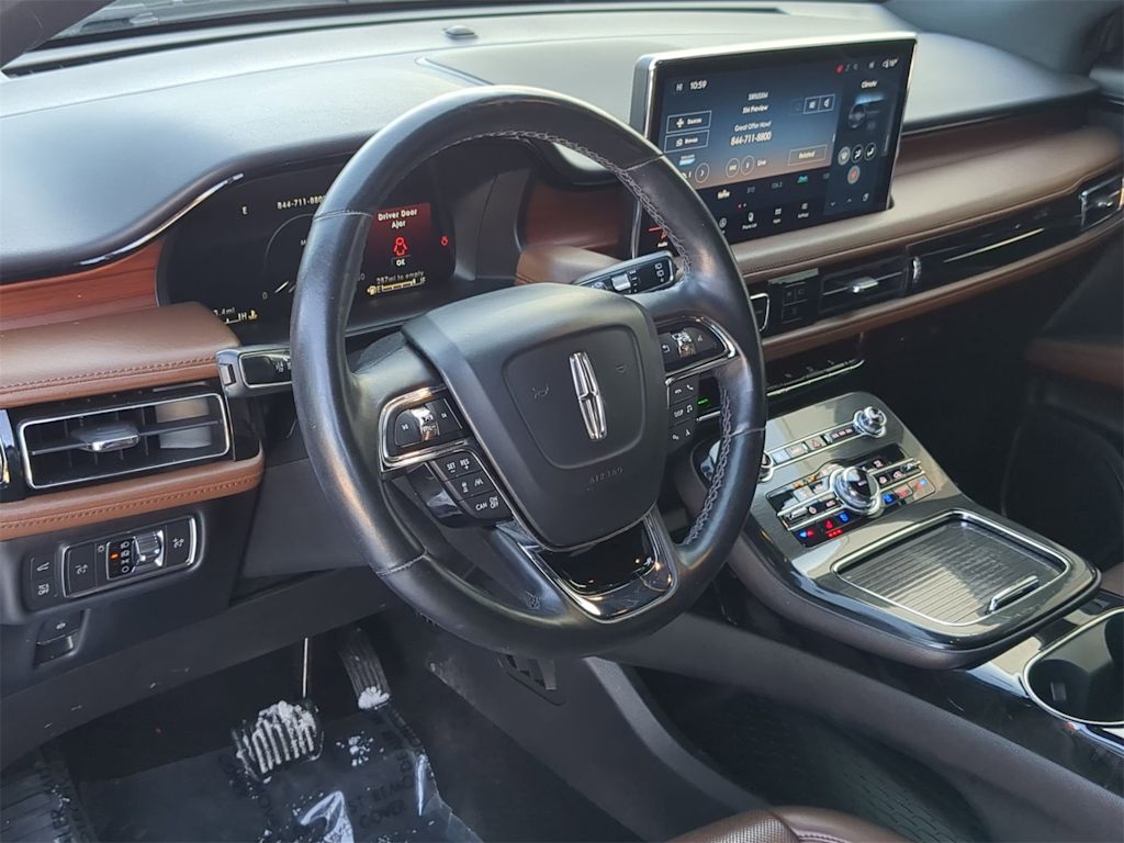 Thumbnail: 2022 Lincoln Nautilus - 2