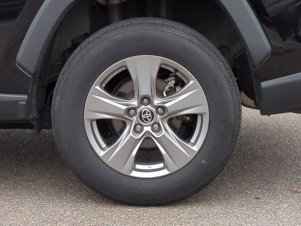 Thumbnail: 2024 Toyota RAV4 - 8