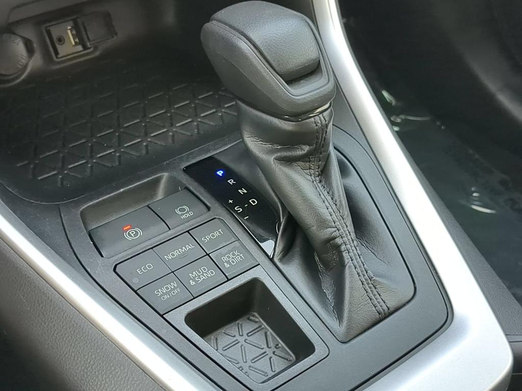 Thumbnail: 2019 Toyota RAV4 - 15