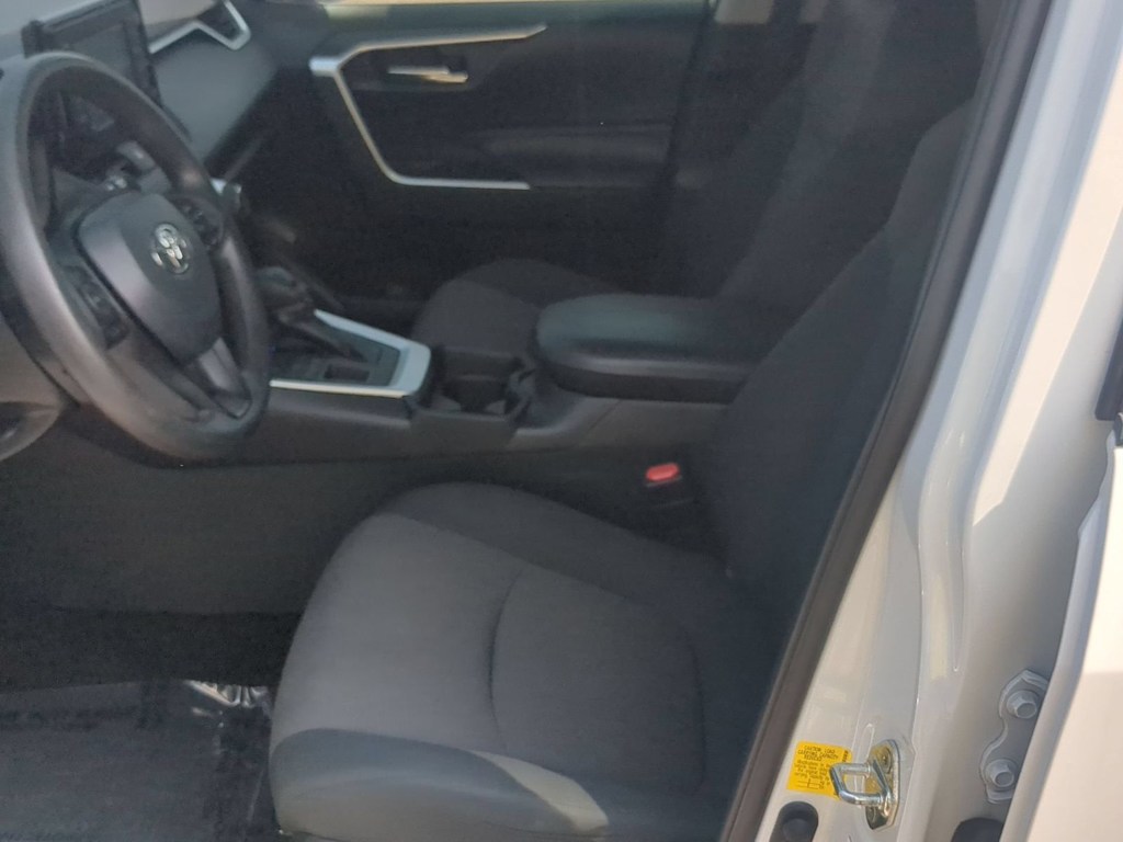 Thumbnail: 2019 Toyota RAV4 - 10