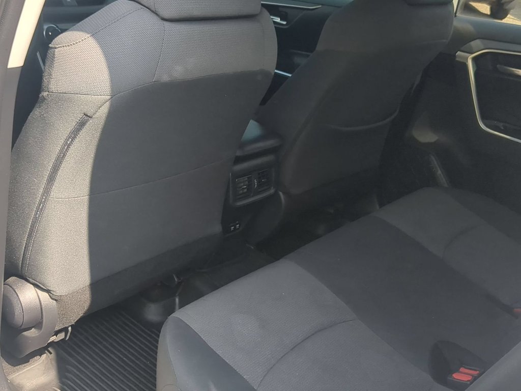 Thumbnail: 2019 Toyota RAV4 - 12