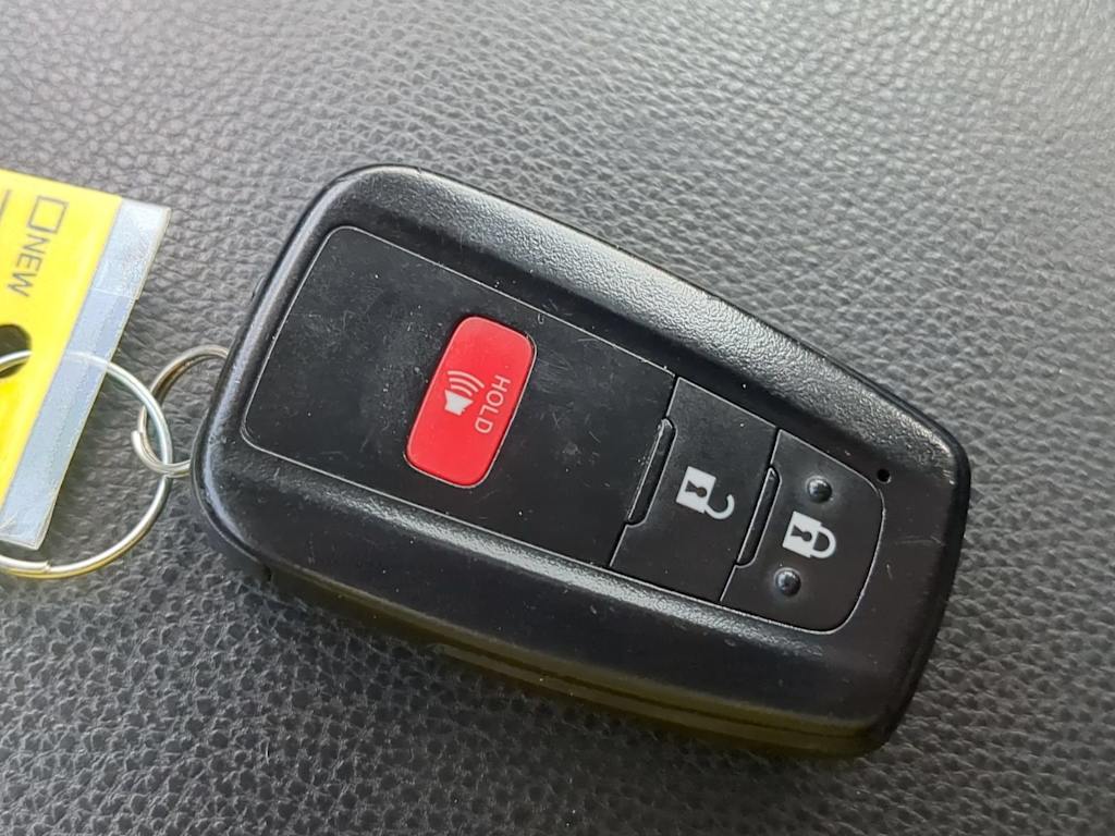 Thumbnail: 2019 Toyota RAV4 - 32