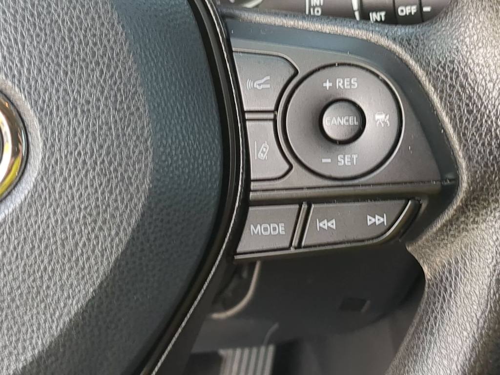 Thumbnail: 2019 Toyota RAV4 - 29