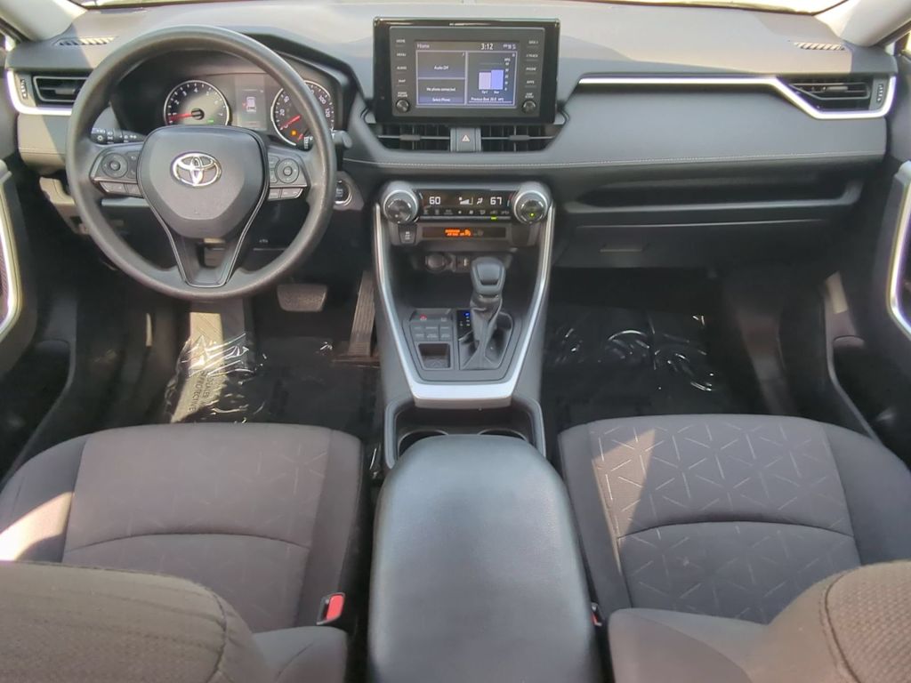 Thumbnail: 2019 Toyota RAV4 - 9