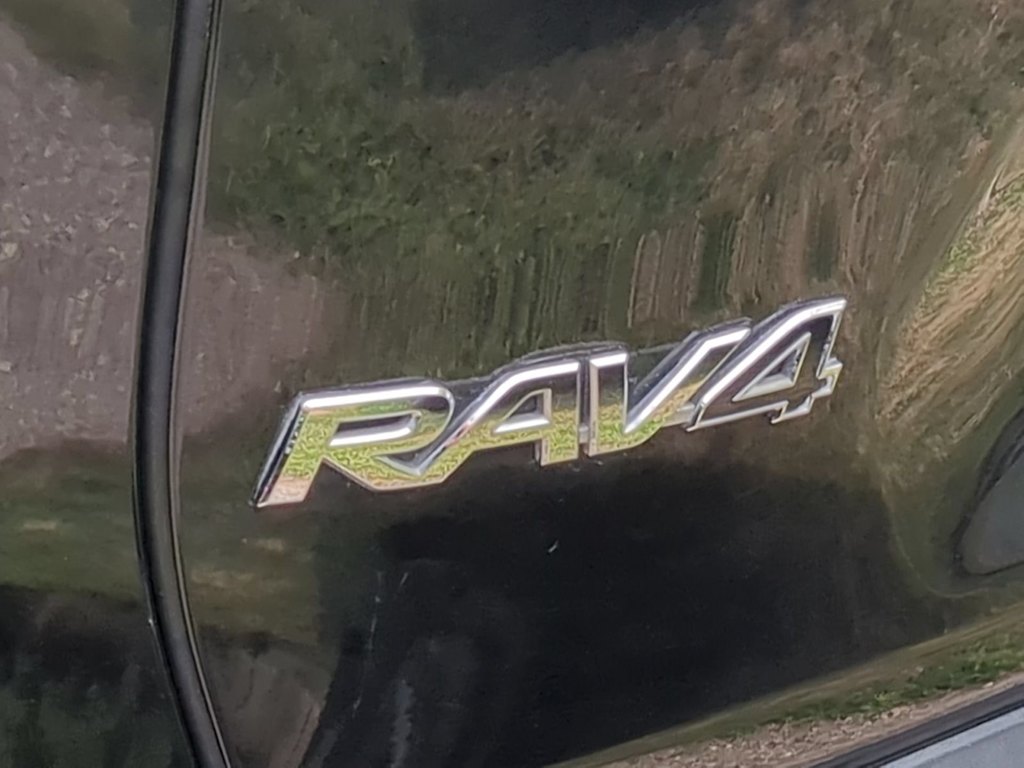 Thumbnail: 2021 Toyota RAV4 - 24
