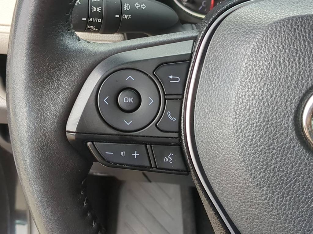 Thumbnail: 2021 Toyota RAV4 - 28