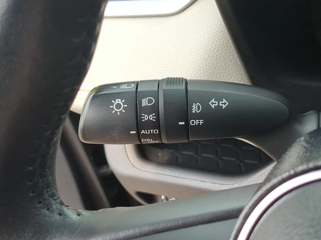 Thumbnail: 2021 Toyota RAV4 - 31