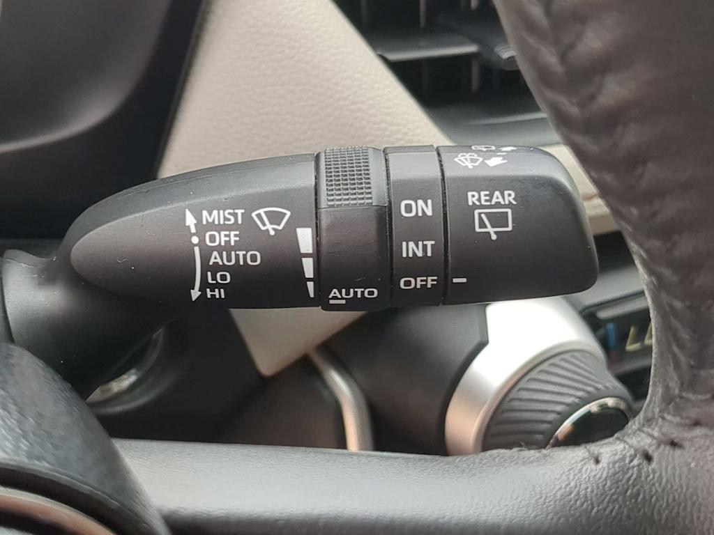 Thumbnail: 2021 Toyota RAV4 - 30
