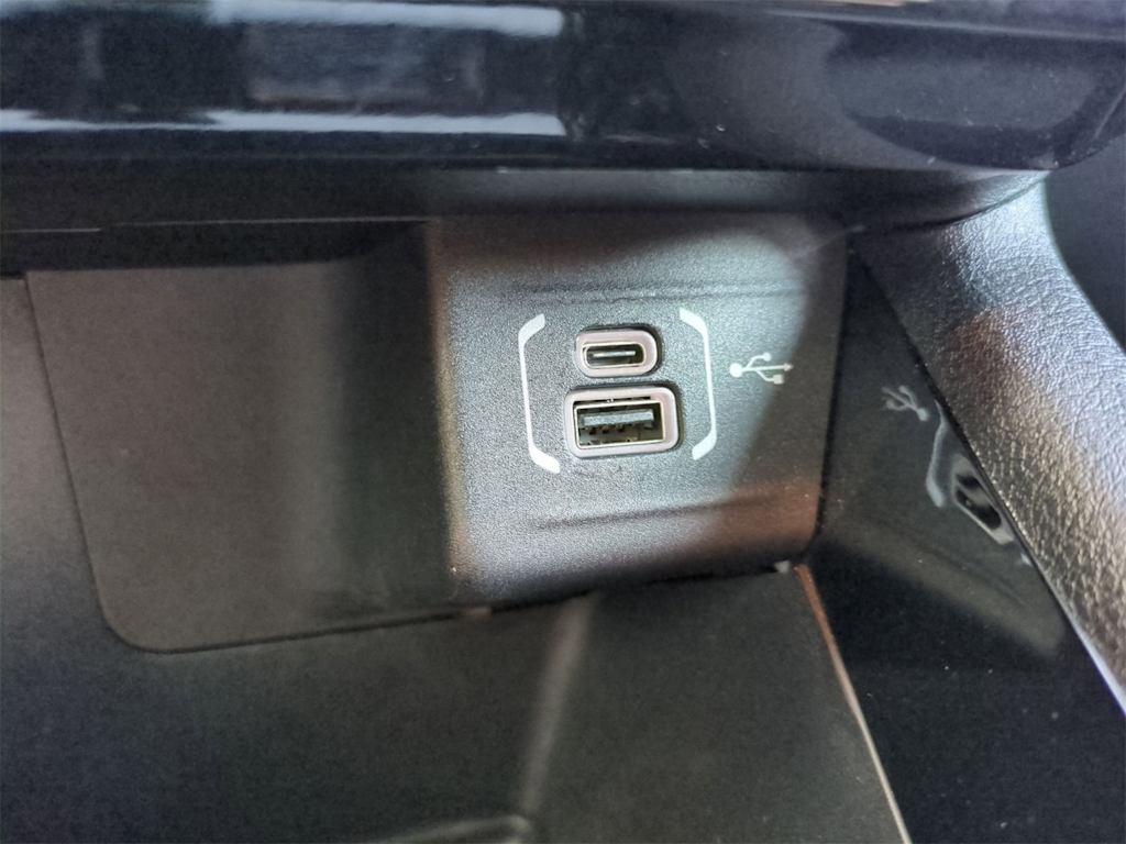 Thumbnail: 2022 Jeep Compass - 35