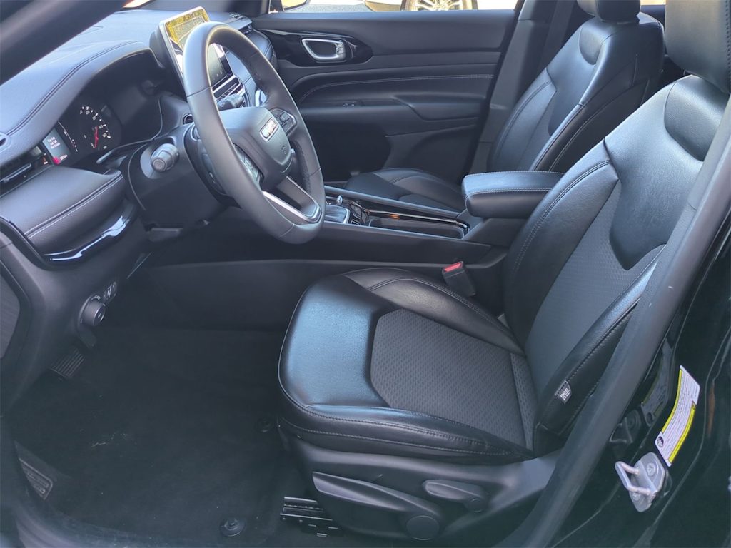 Thumbnail: 2022 Jeep Compass - 10