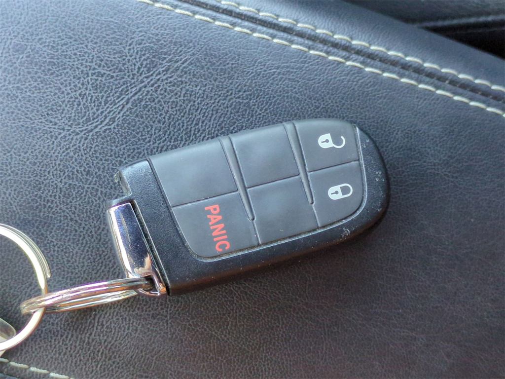 Thumbnail: 2022 Jeep Compass - 18