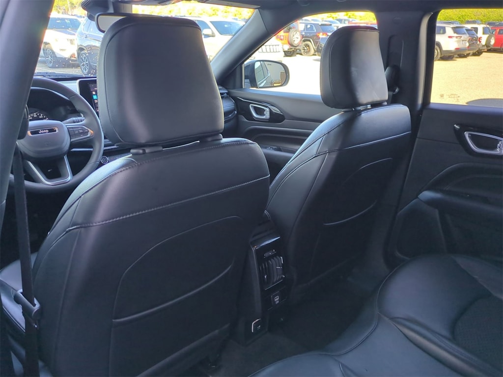 Thumbnail: 2022 Jeep Compass - 11